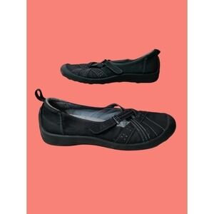 J-41  Adventure on slip on women's sz. 7.5 med